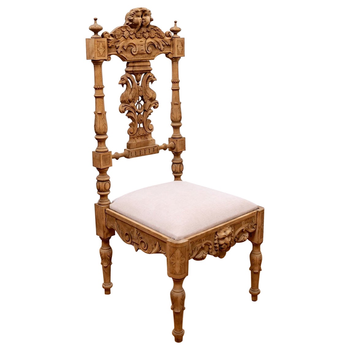 Entrance Chair - Solid Walnut - Au Putti Decor - Neo-renaissance - Period: XIXth For Sale