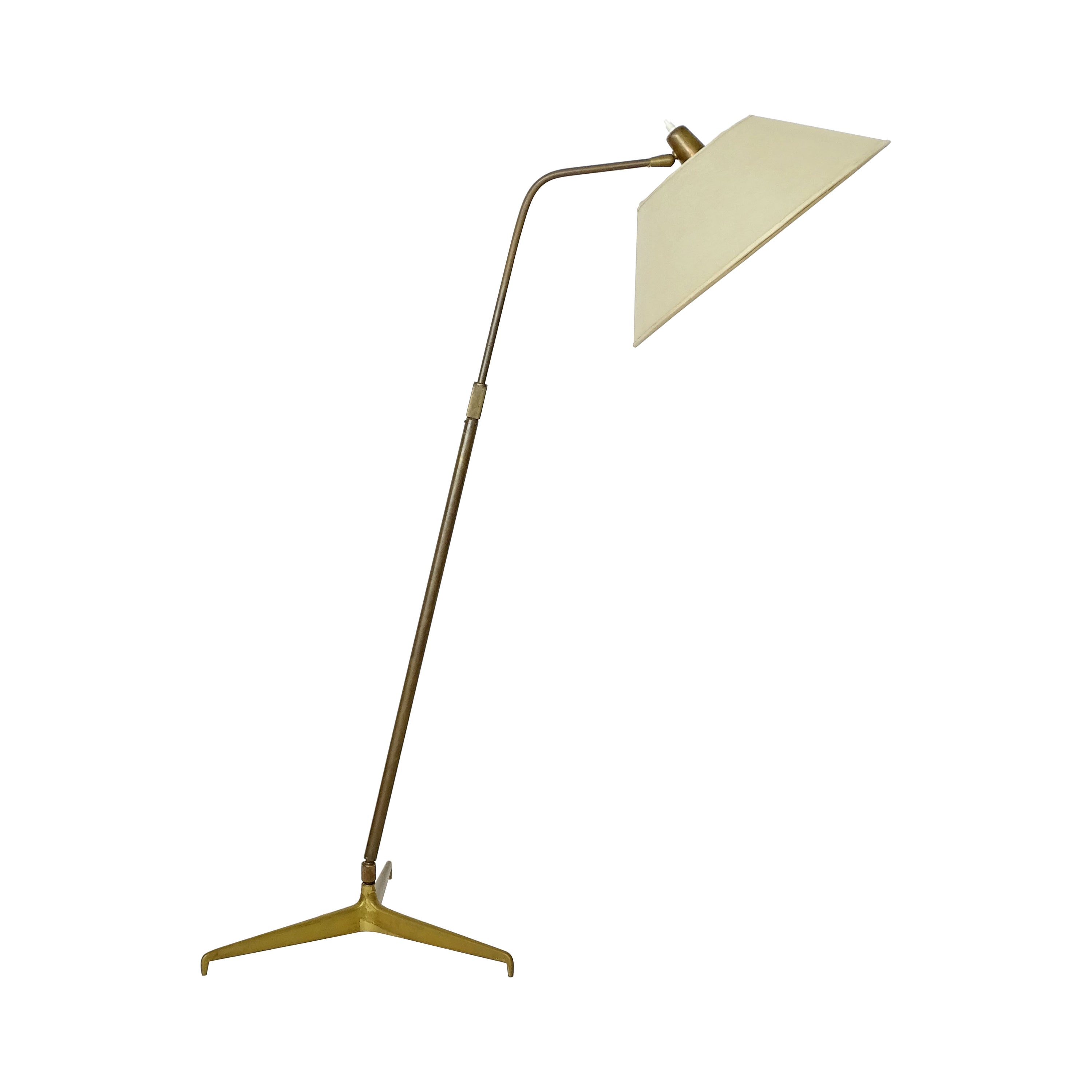 Giuseppe Ostuni adjustable brass floor lamp for Oluce, Italy 1950s For Sale