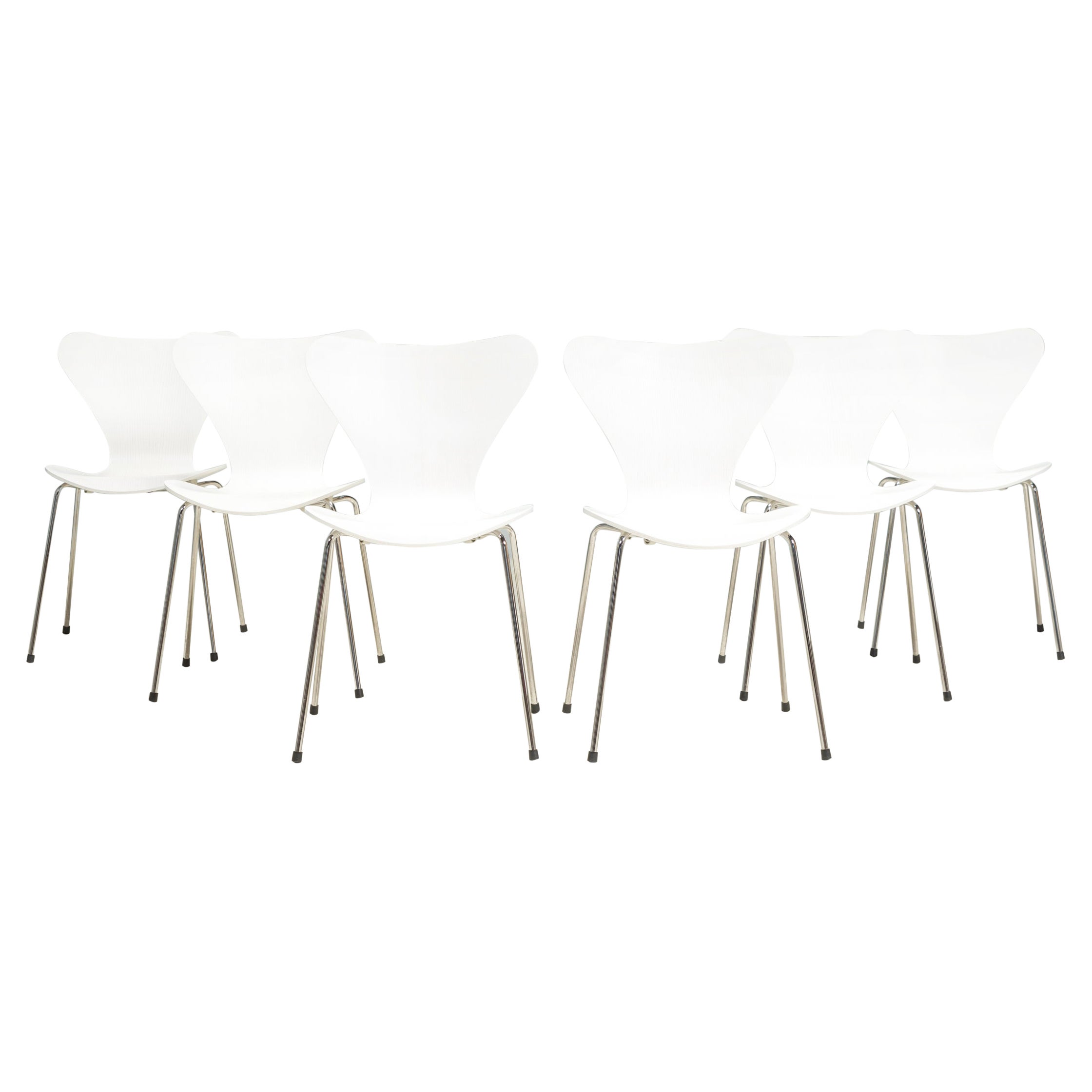 Arne Jacobsen for Fritz Hansen White 3107 Series 7 Dining Chairs, Set of 6
