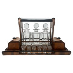 Tantale anglais ancien en bois de rose et cristal 3 bouteilles avec verres, vers 1910