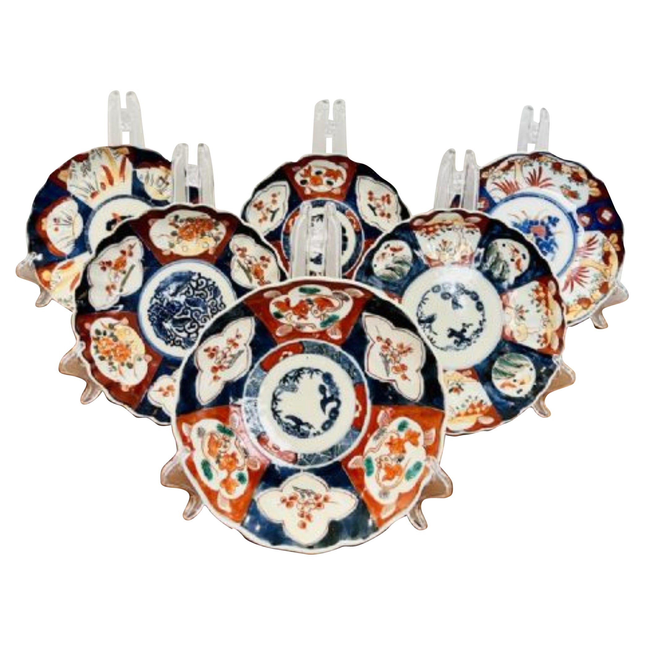 Fantastic collection of six antique Japanese imari plates For Sale