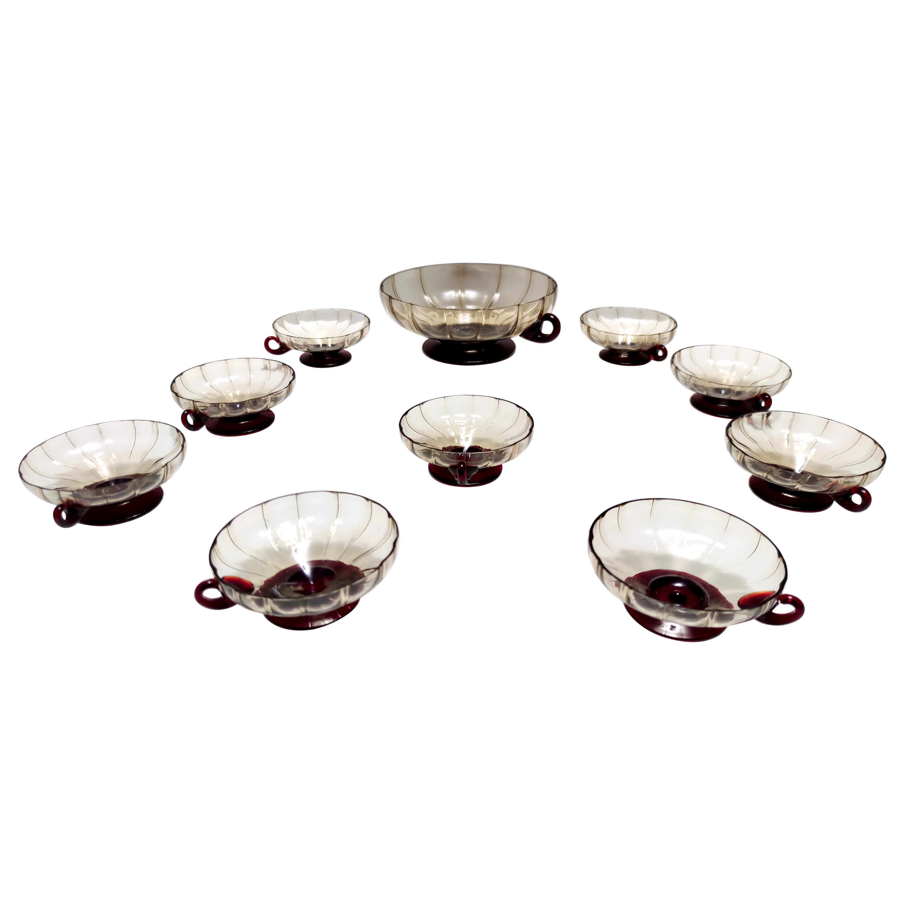 Satz von zehn Dessertschalen aus geräuchertem und karminrotem Murano-Glas im Stil von Zecchin