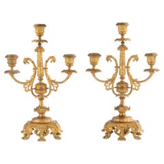 Paire de candélabres anciens de style Renaissance en bronze doré 