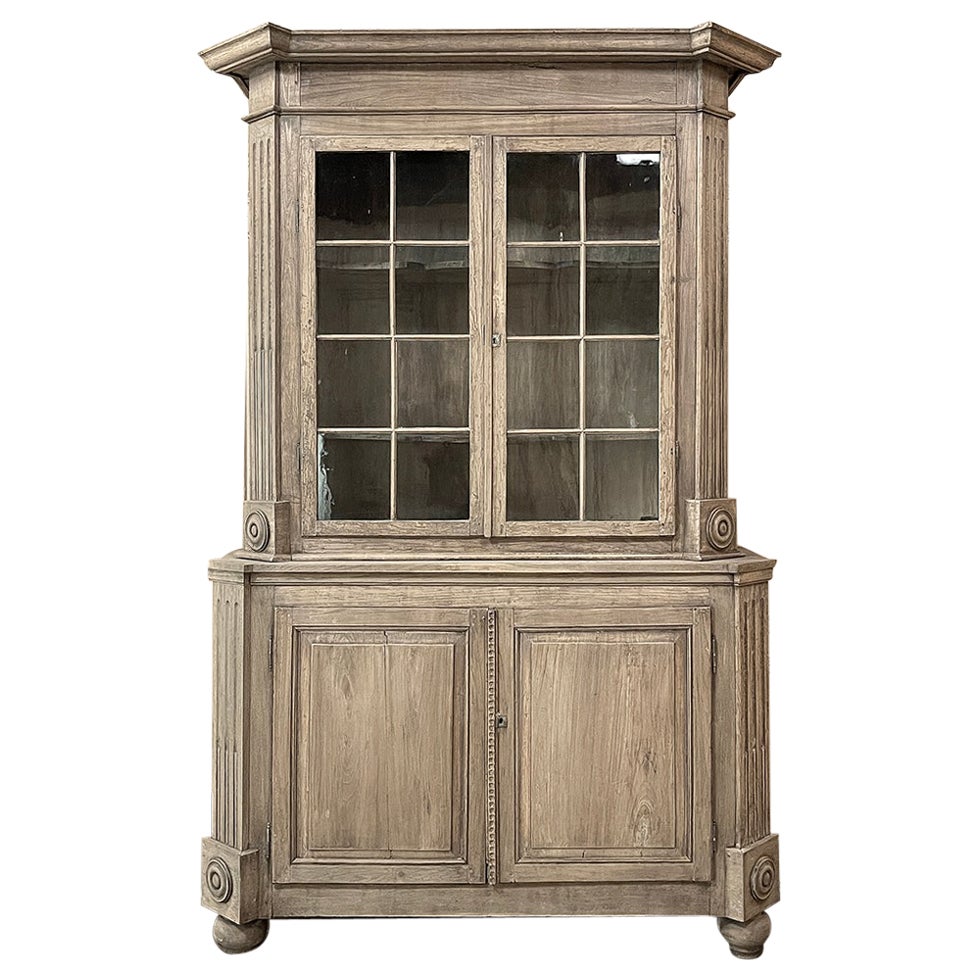19th Century French Louis XIII Bookcase in Stripped Oak For Sale