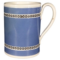 Tasse à moka de la poterie anglaise Pearlware Blue Slip Pottery