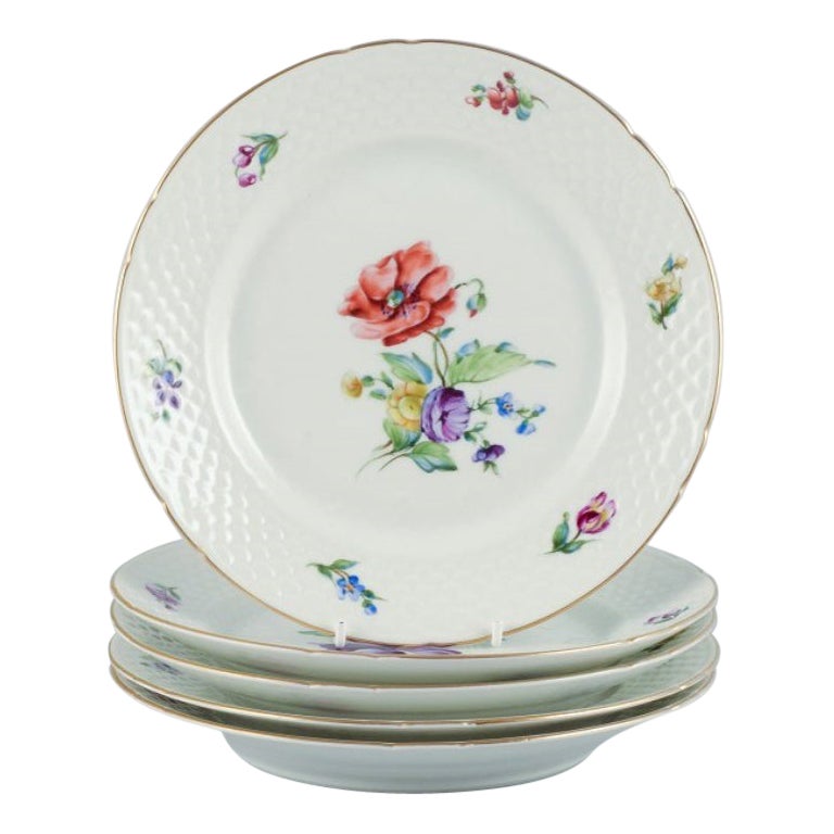 Bing & Grøndahl, Saxon Flower, a set of five lunch plates. Approx. 1920/30s.  For Sale