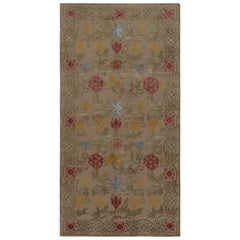 Alfombra española de estilo europeo "Bilbao" de Rug & Kilim en beige con motivos florales