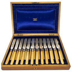 24 pièces, coffret de gravure G.H. gravé Service à poisson ou à dessert Whitaker