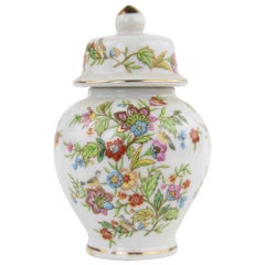 Japanese Kutani vase, Late 20th Century