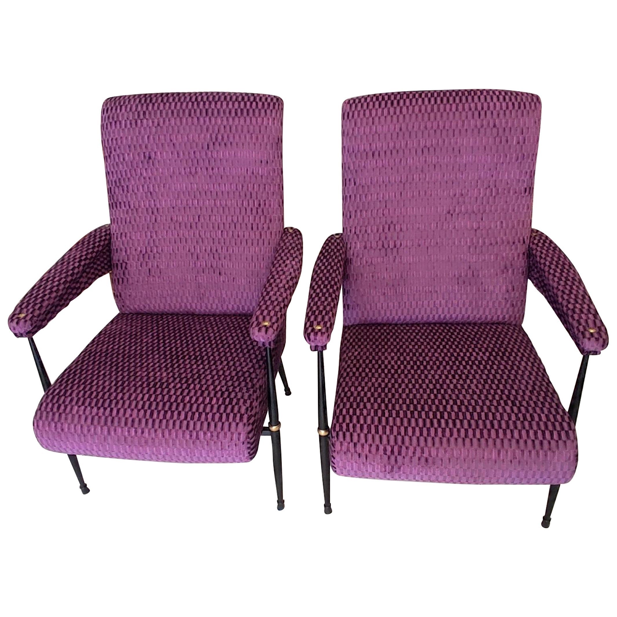 Pair of 1960s armchairs in purple fabric For Sale