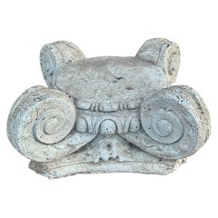 Colonne ionique néoclassique en pierre moulée Stand ou socle
