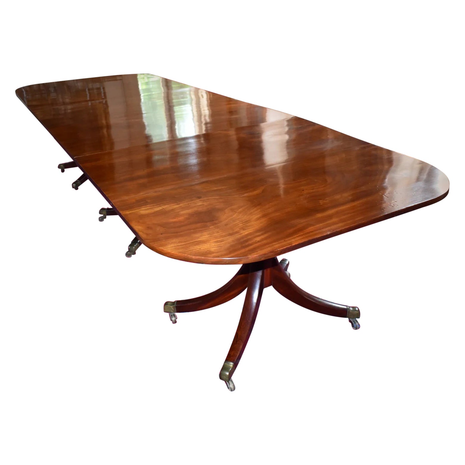 Early 19th Century GEORGE III Three Pedestal Mahogany Dining Table In Good Condition In Essex, MA