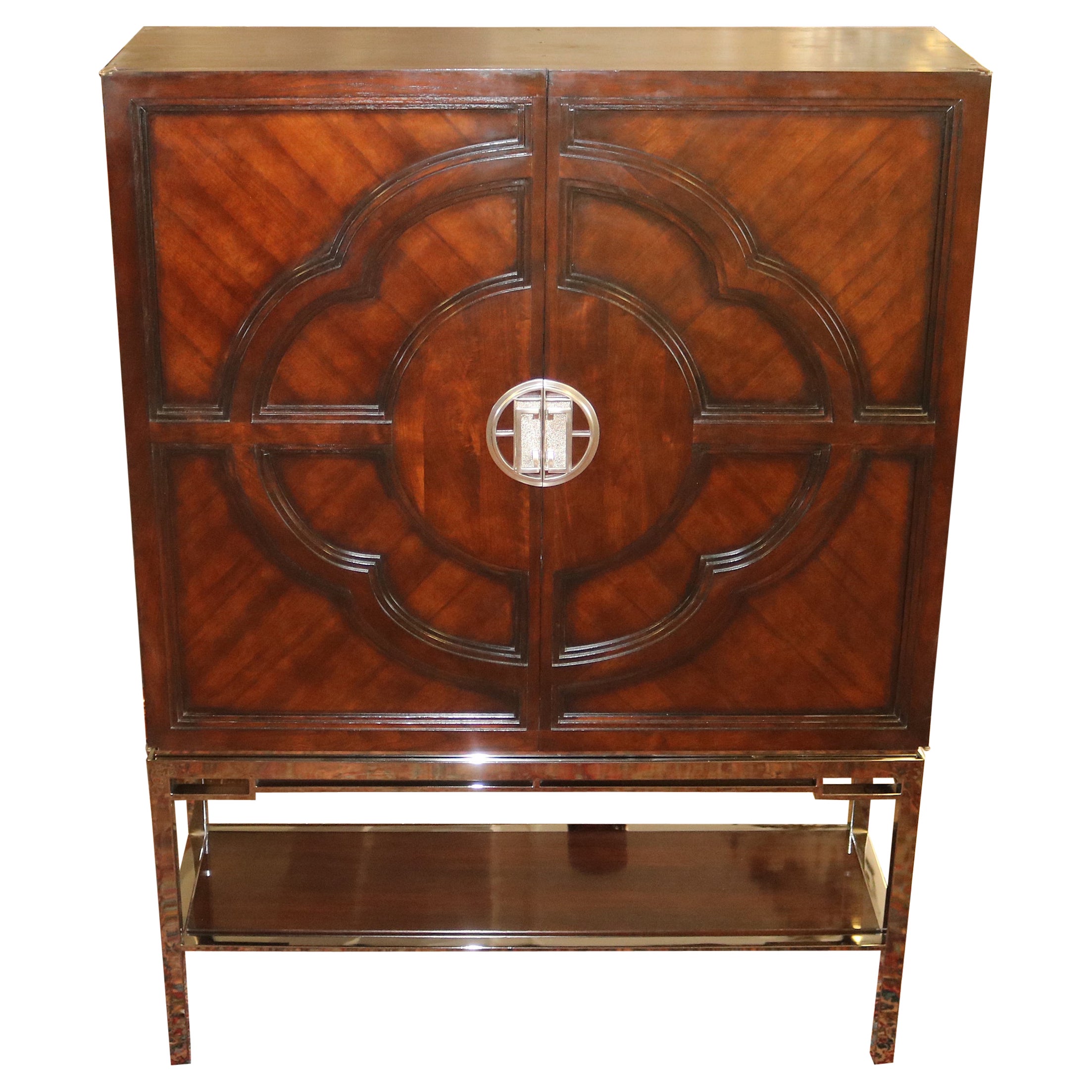 Superbe meuble de bar Lotus Chin Hua par Century Furniture