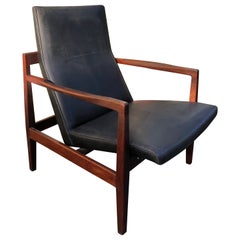 Handsome Jens Risom Walnut Lounge Chair Mid-Century Modern