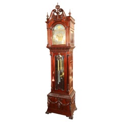 Horloge grand-père à 9 tubes en acajou sculpté de la fin du 19e siècle