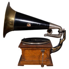 Working Antike Victor Gramophone Talking Machine aus Eiche, um 1910
