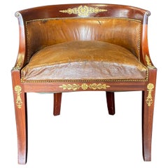 Table de toilette ou chaise de bureau néoclassique française en cuir vieilli et noyer 