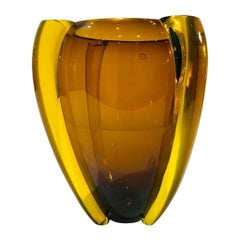 Tina Aufiero für Venini Bernsteinfarbene Vase aus Murano-Glas "Alboino" 1983