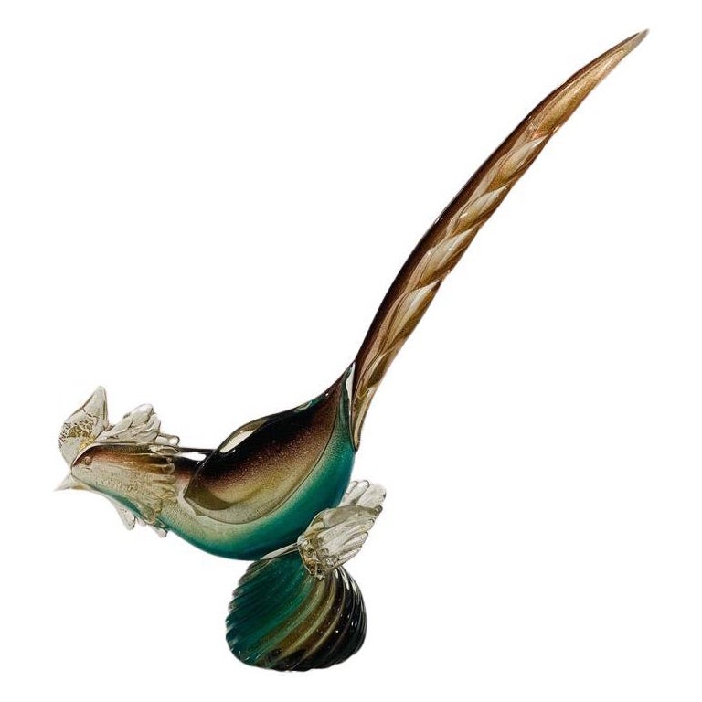 Archimede Seguso "sfumato oro" sculpture in Murano glass circa 1950 pheasant. For Sale