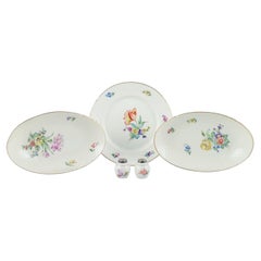 Bing & Grøndahl, Saxon Flower, lunch plate, two bowls, and salt and pepper set