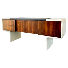 MCM Danish Space Age Uniplane Rosewood Credenza von William Sklaroff