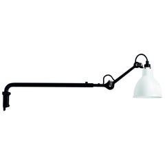 Whiting Editions La Lampe Gras N°203 Lampe murale avec bras en acier noir et abat-jour blanc