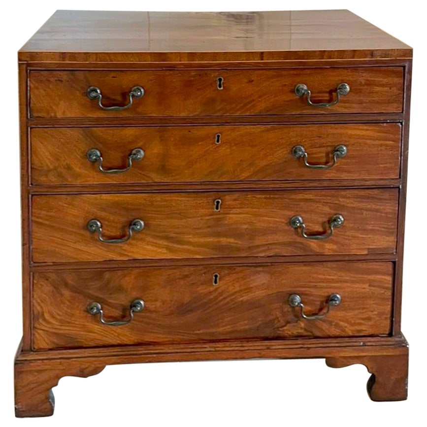 Antique George III Quality Figured Mahogany Chest of 4 Drawers  For Sale