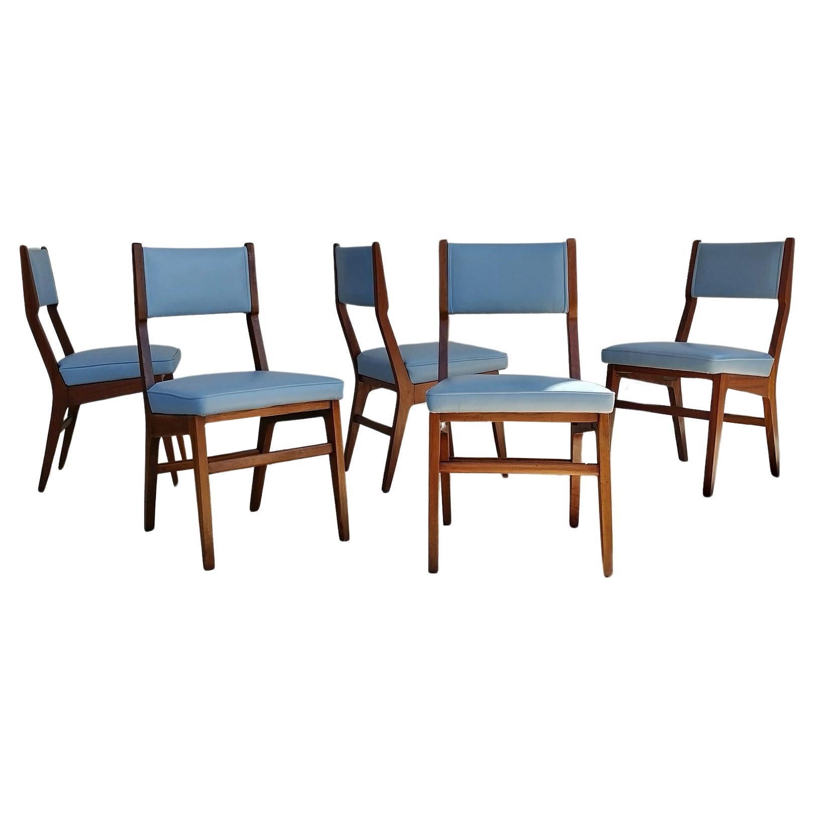 Gio Ponti (Attributed to) Set of Five Chairs in Wood and Leather by ISA Bergamo For Sale