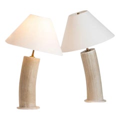 Dumais Made, Contemporáneo, Lámparas de mesa de cerámica, Esmalte pergamino beige, 2021