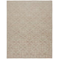 Rug & Kilim's Contemporary European Style Rug in Beige with Floral Patterns (tapis contemporain de style européen en beige avec motifs floraux) 