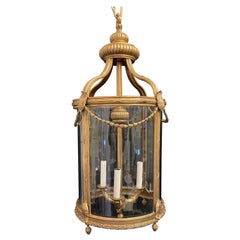 Merveilleuse lanterne Regency française à trois lumières en bronze filigrane et bronze doré