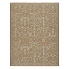 Rug & Kilim's Flachgewebe-Teppich im Aubusson-Stil in Brown mit beigefarbenen Blumenmustern