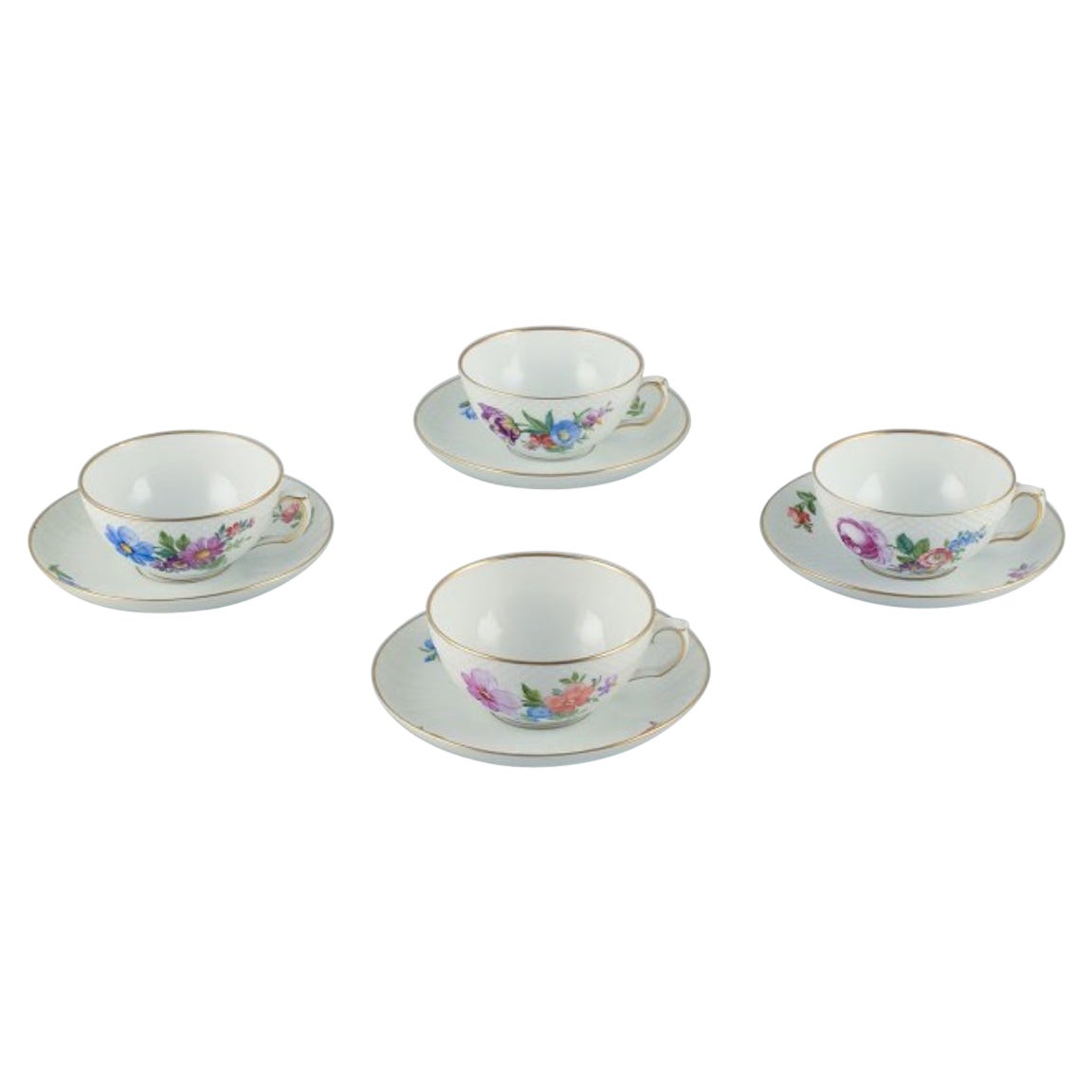 Royal Copenhagen, Saxon Flower, set of four tea cups with saucers in porcelain.
