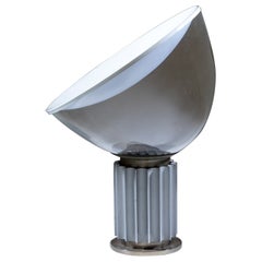Lampada da tavolo Taccia di Achille & Pier G. Castiglioni per Flos, Italia XX secolo