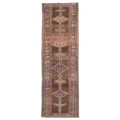 Antiker persischer Sarab-Teppichläufer, Natural Elegance trifft auf Stammesstil