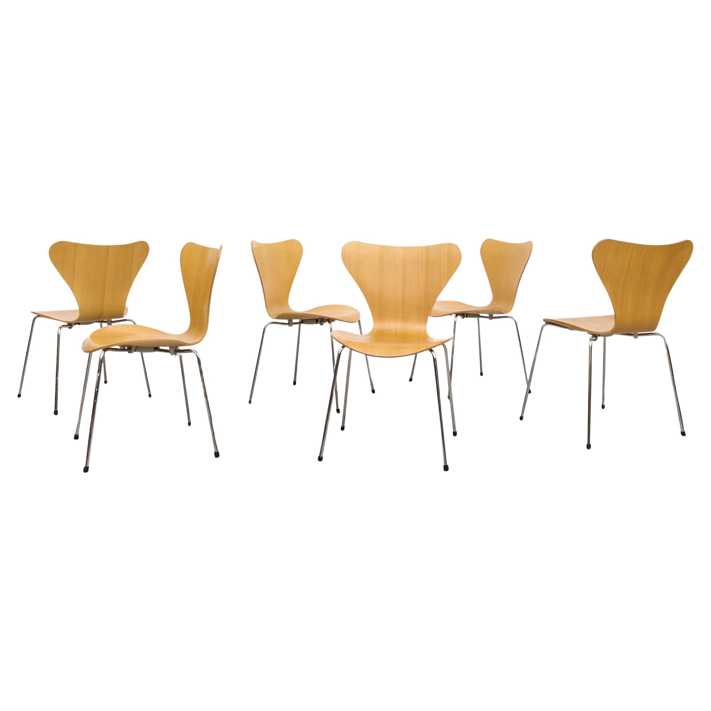 Arne Jacobsen "Series 7" Stackable Beech Wood Chairs for Fritz Hansen  For Sale