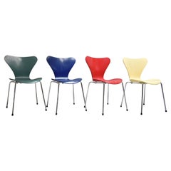 Set of 4 vintage 1950s Danish chairs, by Arne Jacobsen for Fritz Hansen serie 7