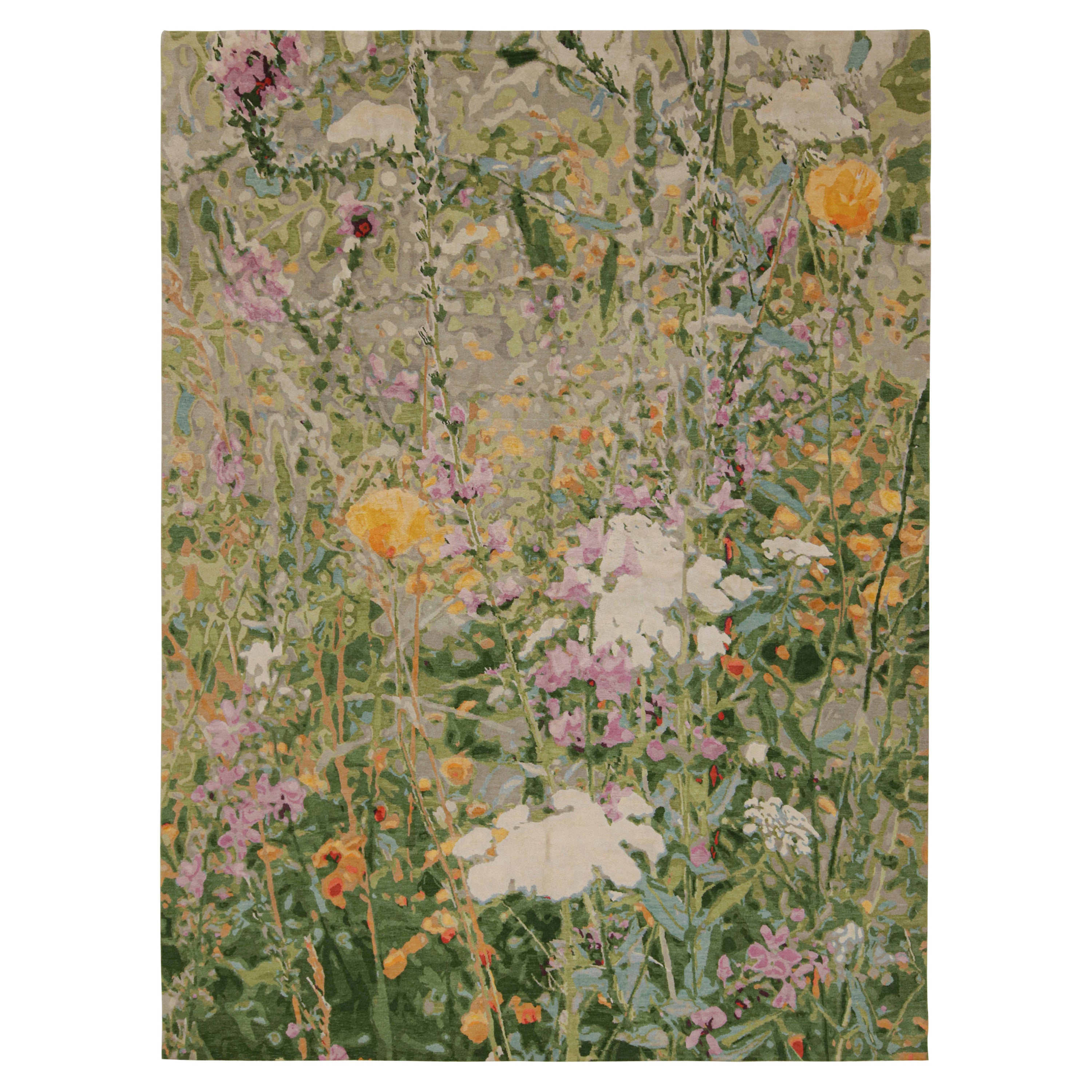 Rug & Kilim's Abstract Rug in Greene Greene with Colorful Patterns Wild Flowers Spring (tapis abstrait en vert avec des motifs colorés de fleurs sauvages) en vente