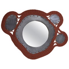 Miroir fait main n°794, tissé en coton rouille et céramique émaillée noire, unique en son genre