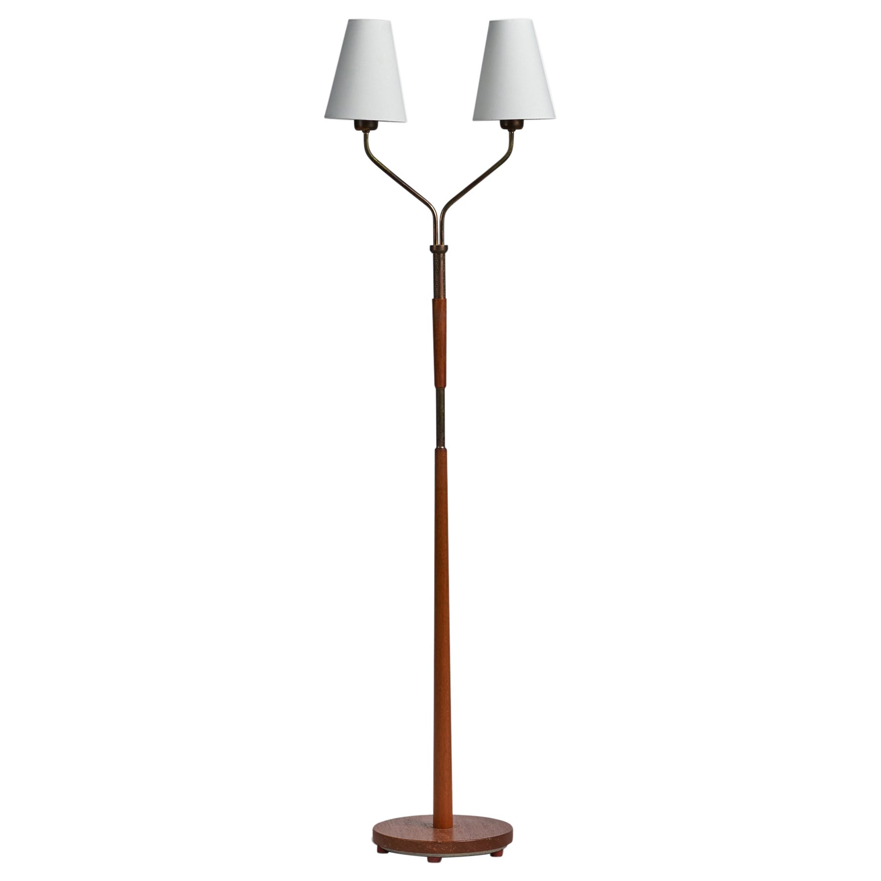 Schwedische Designerin, Stehlampe, Messing, Teakholz, Stoff, Schweden, 1950er Jahre