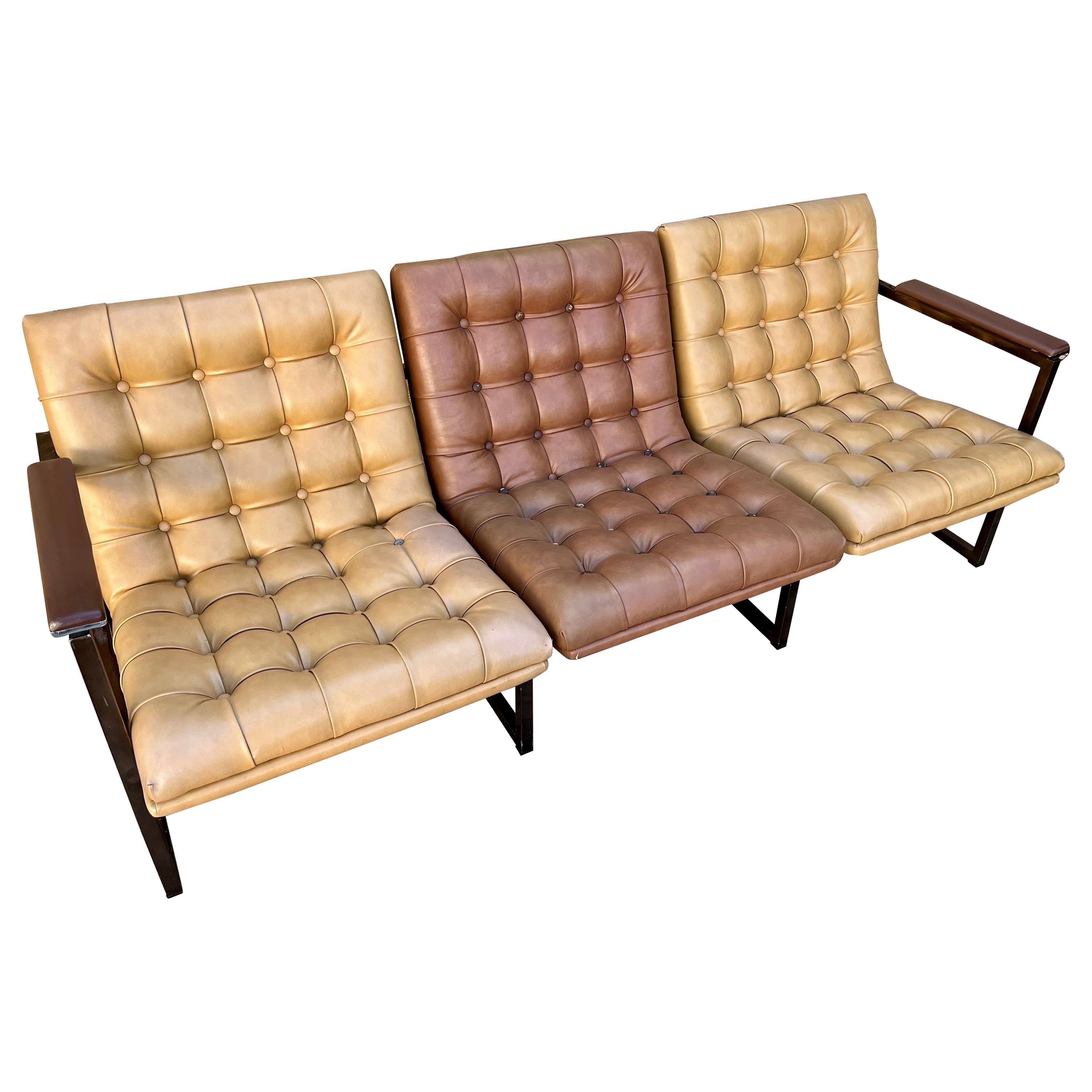 Mid Century Modern Office Sofa in the Milo Baughman's Style. Circa 1970s For Sale