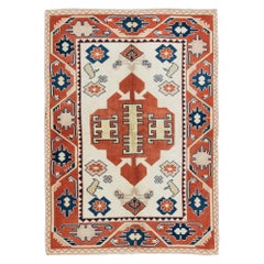 4x5.6 Ft Vintage Handgefertigter geometrischer türkischer Teppich in Creme, Rot und Blau in Creme