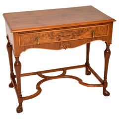 Console / Table d'appoint en noyer ancien