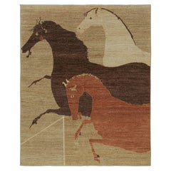 Rug & Kilim's Tapis de style persan en beige avec des pictogrammes de chevaux marron et orange