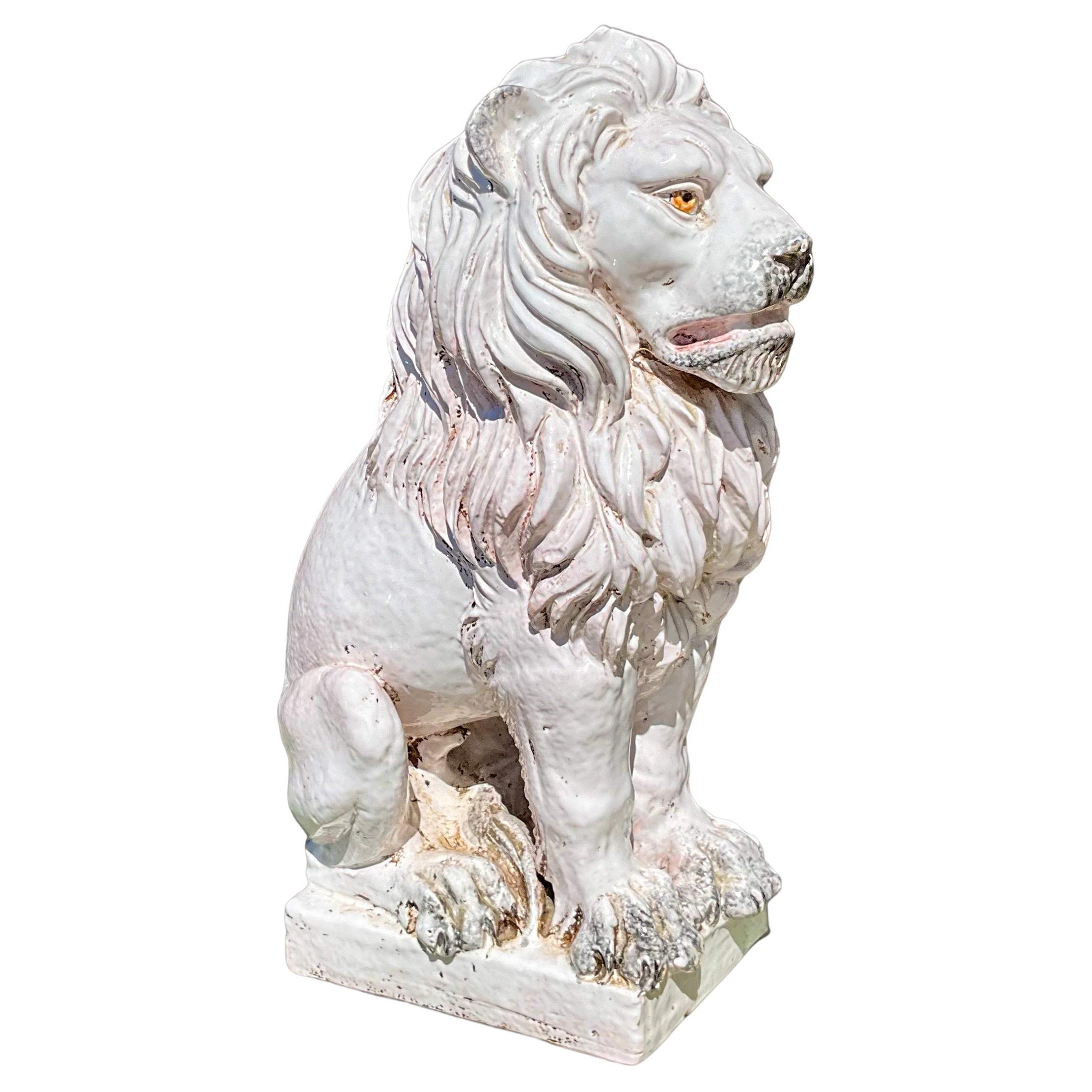 Neoklassizistische italienische Terrakotta-Löwenfigur/Statue aus der Hollywood-Regency-Ära  im Angebot