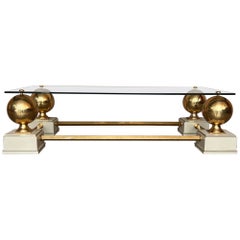 Table basse rectangulaire de style Maison Ramsay finition feuille d'or avec plateau en verre