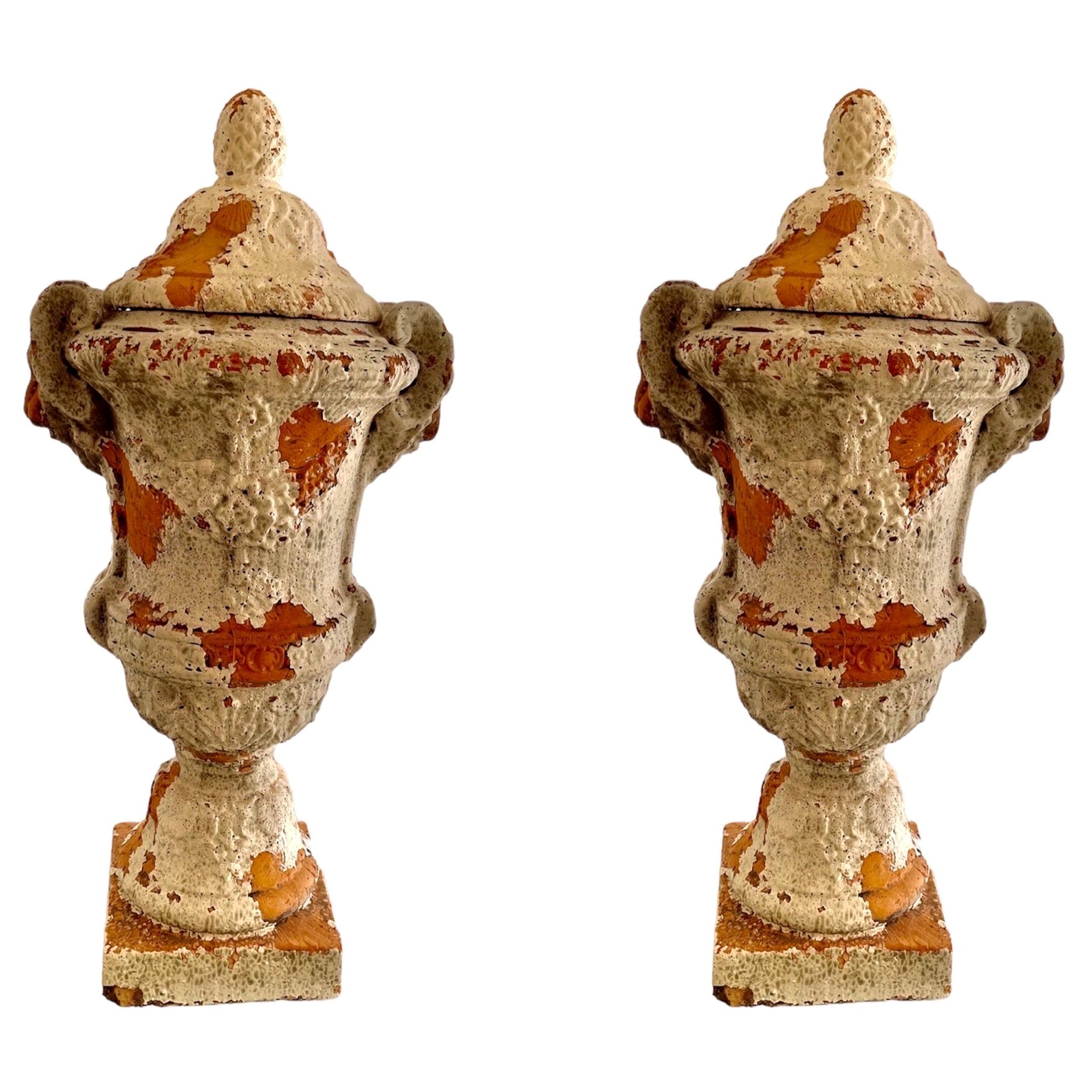 Coppia di vasi in terracotta Urnes castle , Spagna XIXs in vendita