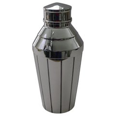 Vintage Smart Late Art Deco Cocktail Shaker In Silver Plate c.1940