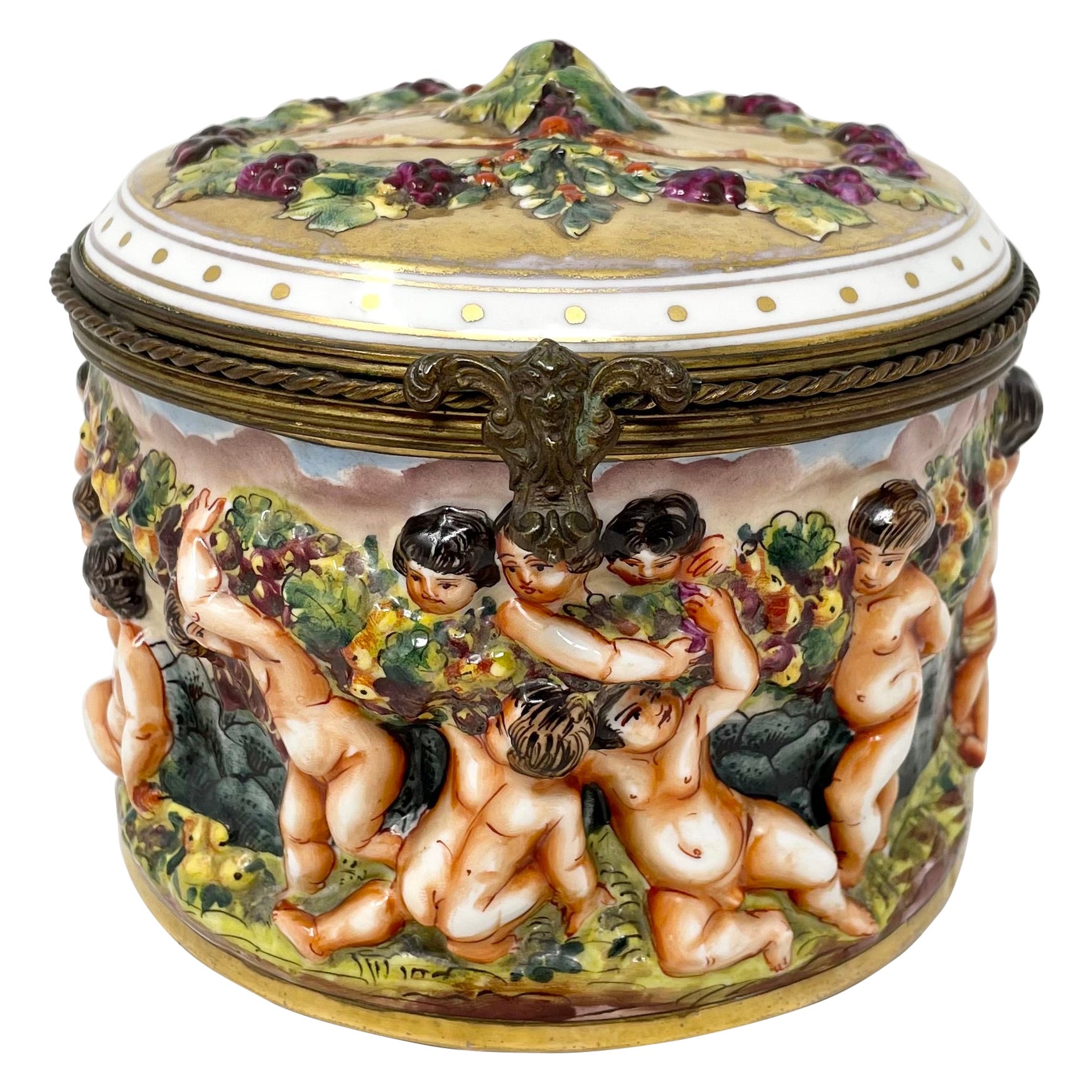Antike italienische Capo di Monte-Porzellanschmuckkästchen aus Porzellan mit Messingbeschlägen, um 1880