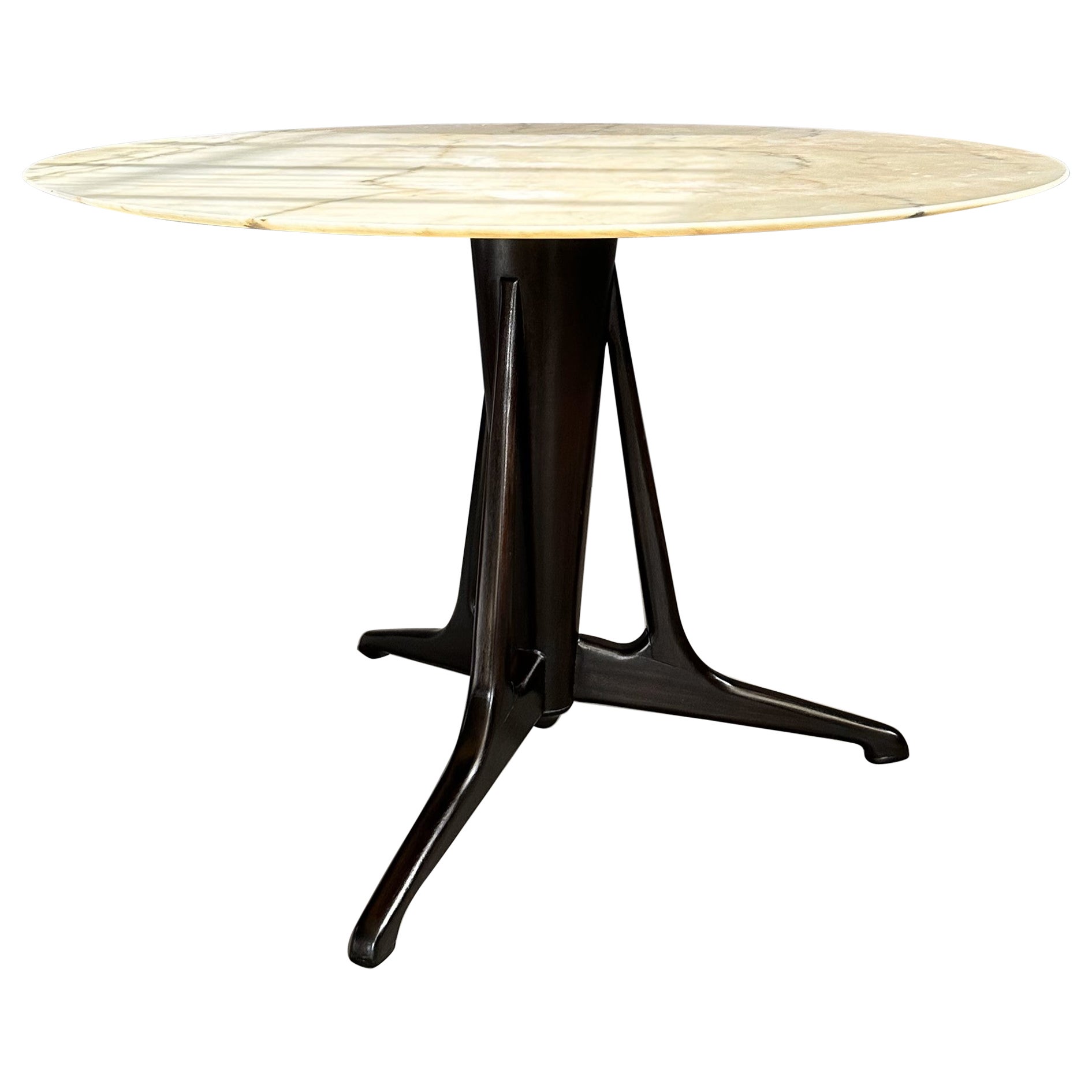 Tavolo rotondo attribuito a Ico Parisi 1950, piano in marmo base in legno mogano For Sale